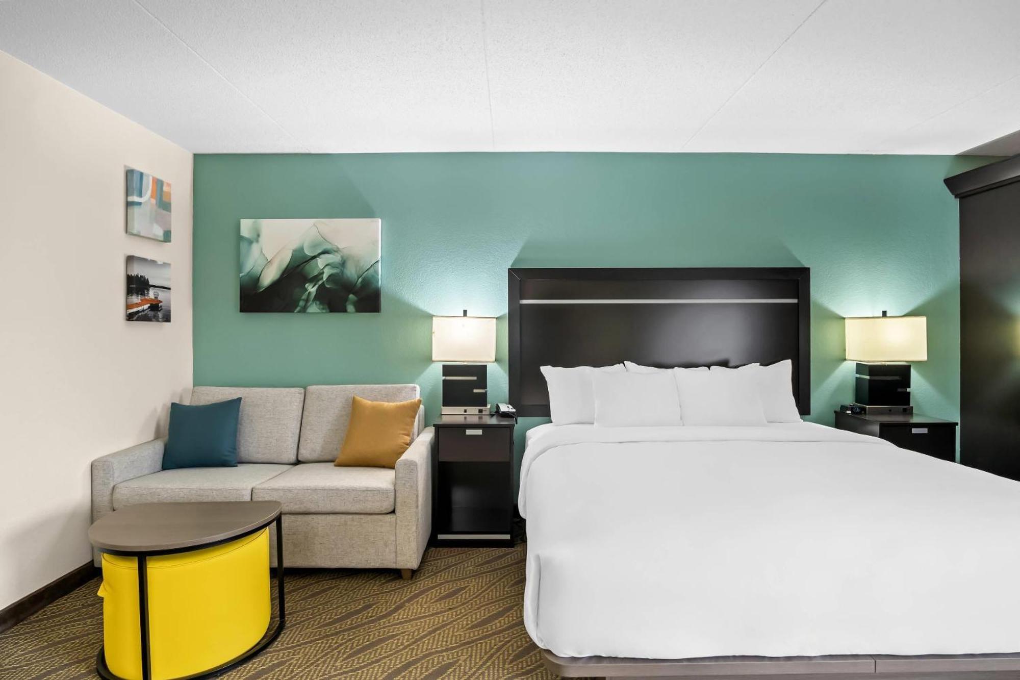 Comfort Inn Cadillac Bagian luar foto