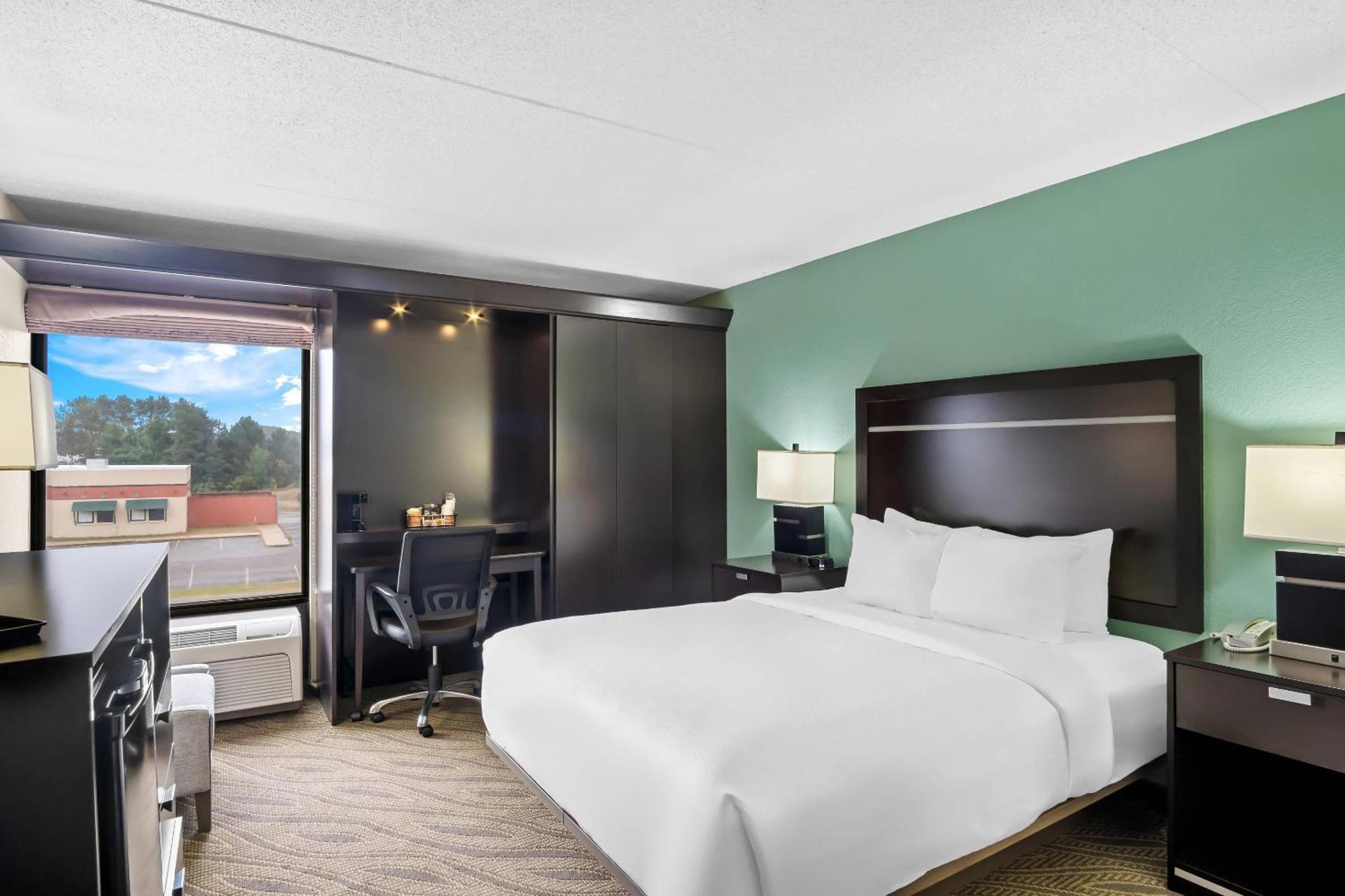 Comfort Inn Cadillac Bagian luar foto